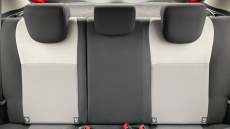 Toyota Yaris 1.5 VVT-i Icon 5dr Petrol Hatchback